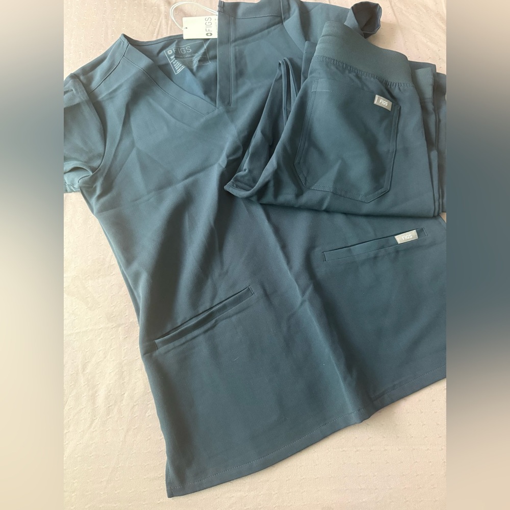 Figs Dark Green Scrub Top
